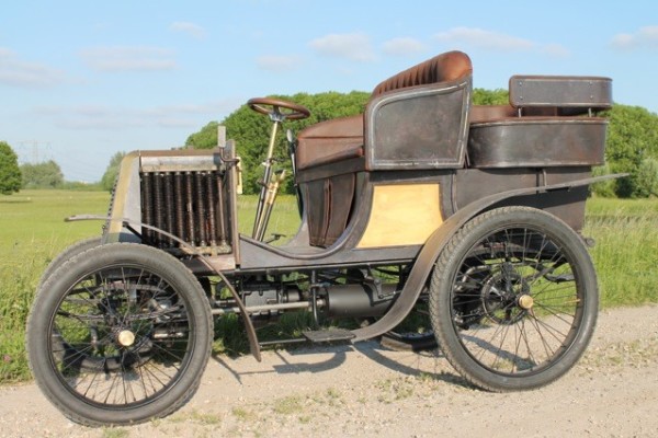 Metamorfose van een echte Renault uit 1908